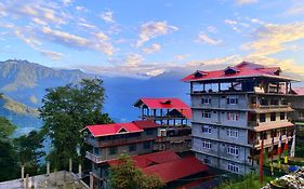 Hotel Red Cherry Pelling